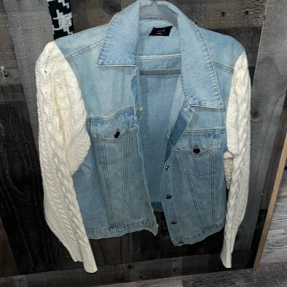 Vici, Jean Jacket with Cable Knit Sleeves, Small